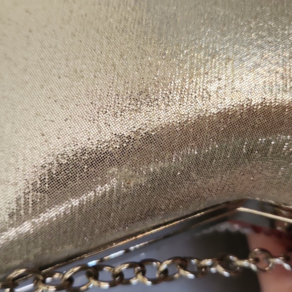 Sparkled star shape red, silver, and blue crossbody bag with chain strap - Picture 4 of 13